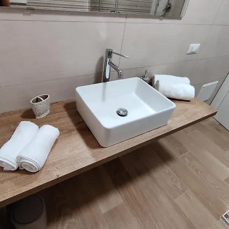 Arima - Loft Semi Indipendente In Locazione Проживание в семье Бари